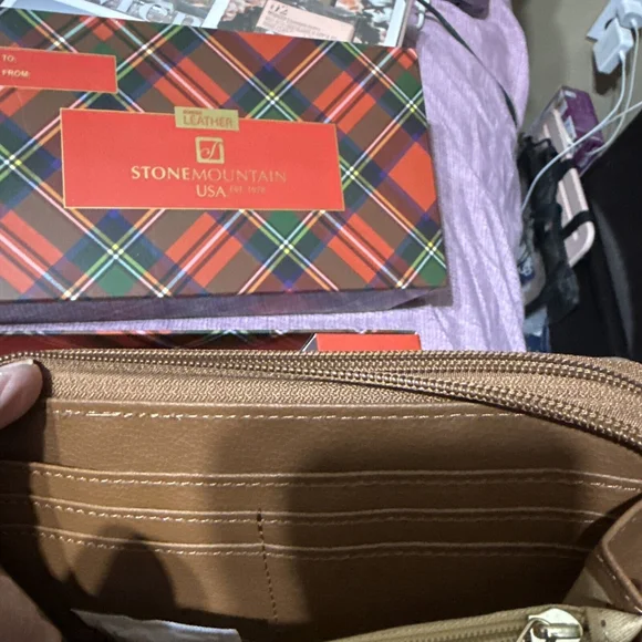 Stone Mountain bonded Leather NWT MSRP $68 Elephant Tan - Picture 3 of 6